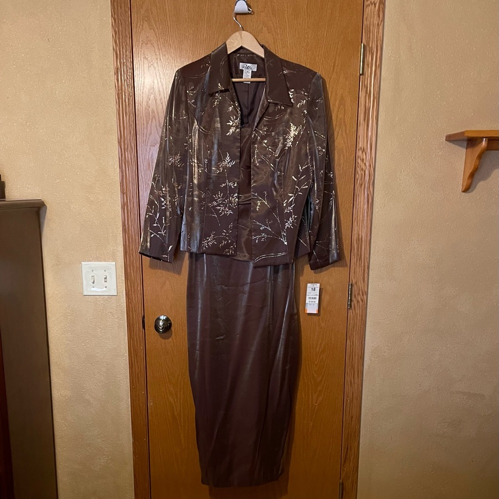 NWT Bronze Gown Size 18